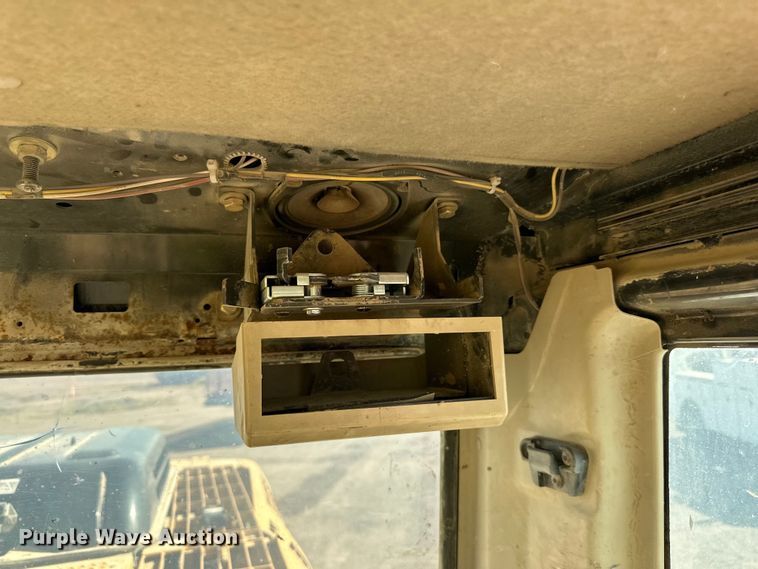 image for item DN0735 2005 Caterpillar  330CL excavator