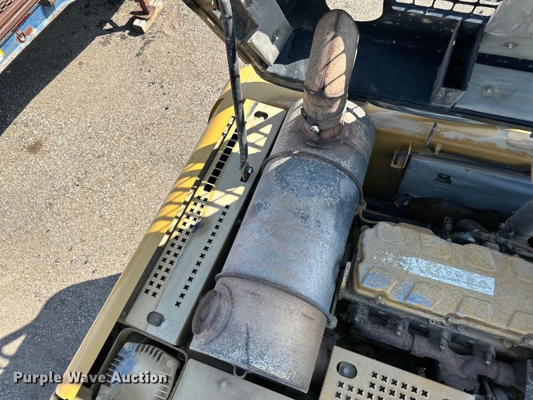 image for item DN0735 2005 Caterpillar  330CL excavator