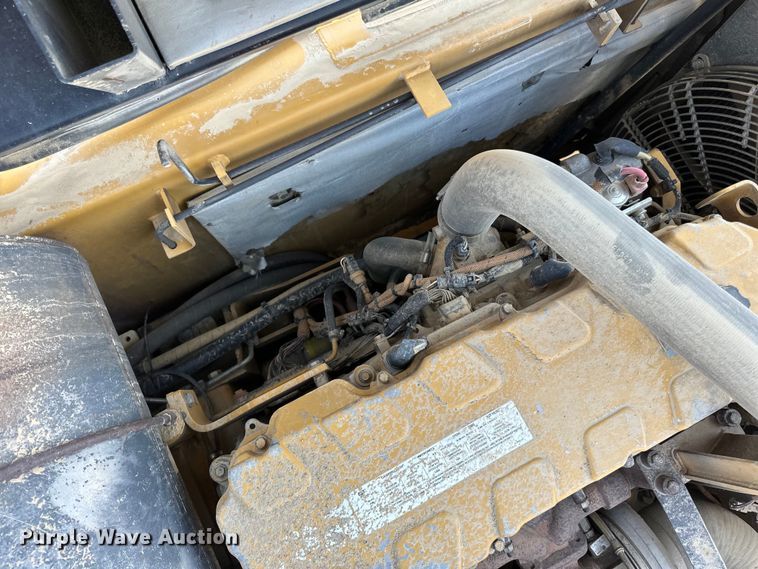 image for item DN0735 2005 Caterpillar  330CL excavator