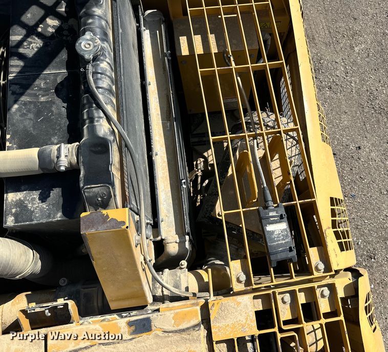 image for item DN0735 2005 Caterpillar  330CL excavator