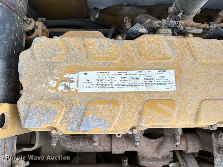 image for item DN0735 2005 Caterpillar  330CL excavator