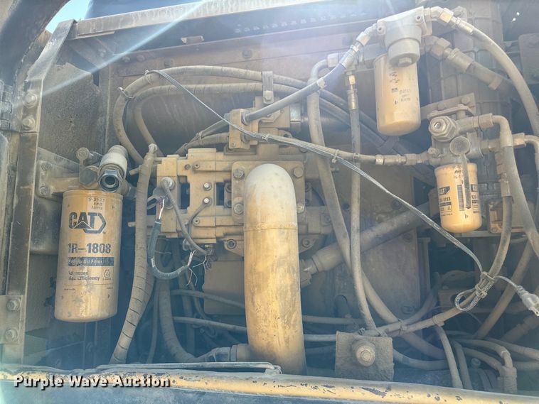 image for item DN0735 2005 Caterpillar  330CL excavator