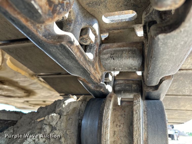 image for item DN0735 2005 Caterpillar  330CL excavator