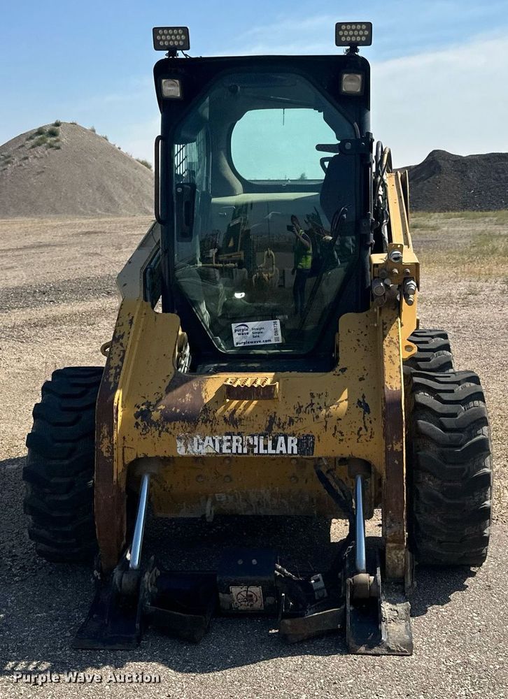 image for item DN0736 2012 Caterpillar  246C skid steer loader