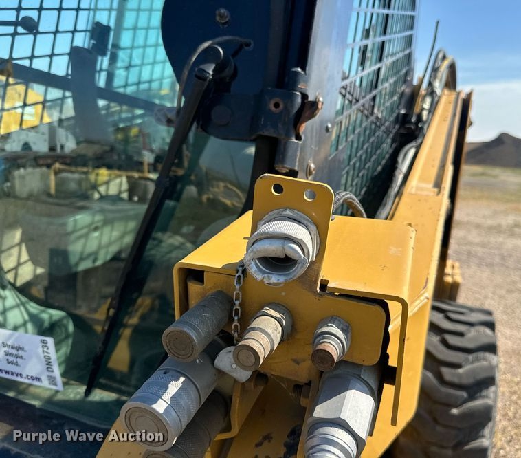 image for item DN0736 2012 Caterpillar  246C skid steer loader