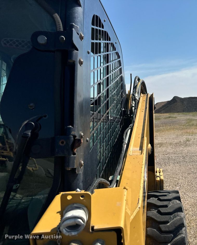 image for item DN0736 2012 Caterpillar  246C skid steer loader