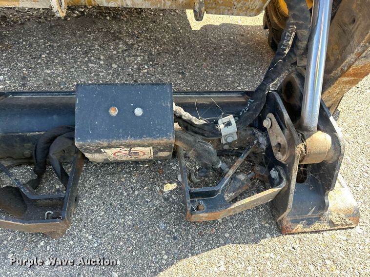 image for item DN0736 2012 Caterpillar  246C skid steer loader