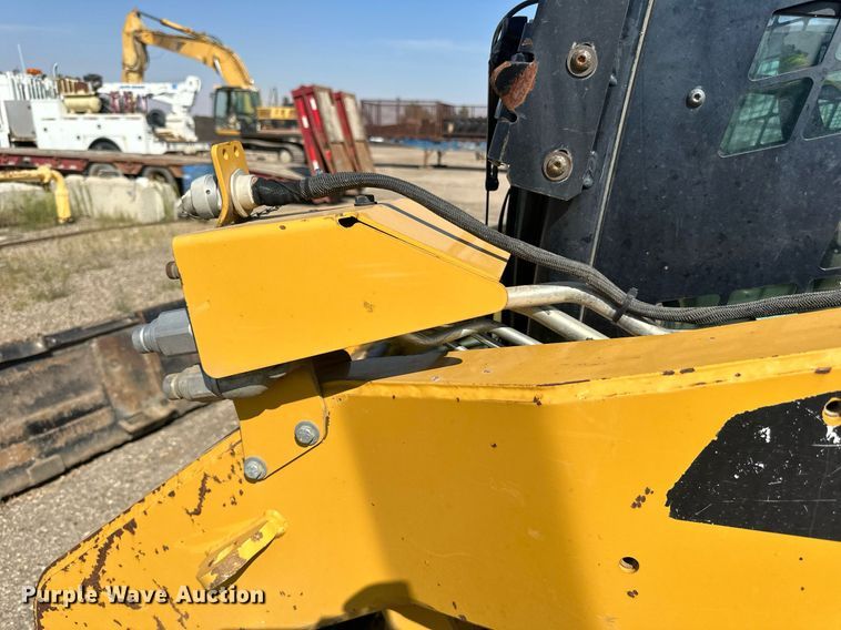 image for item DN0736 2012 Caterpillar  246C skid steer loader