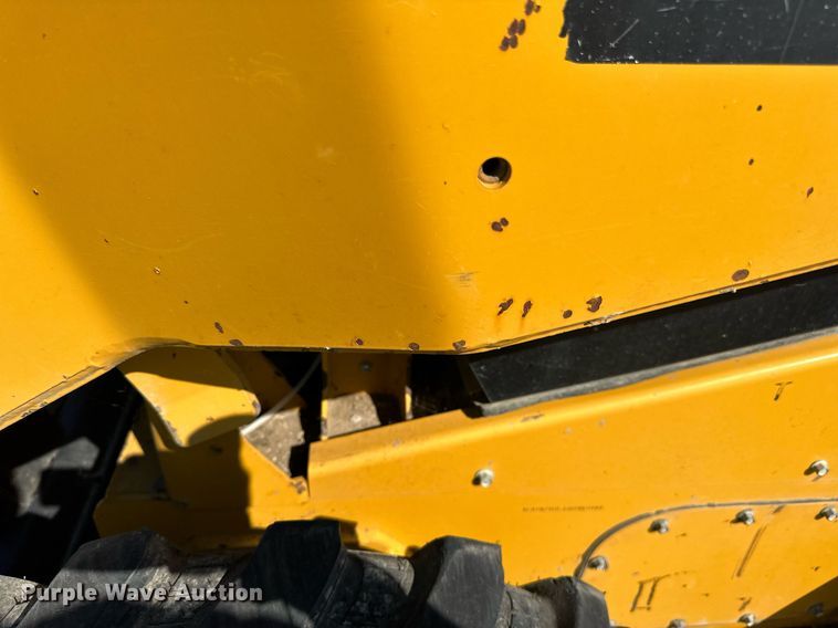 image for item DN0736 2012 Caterpillar  246C skid steer loader