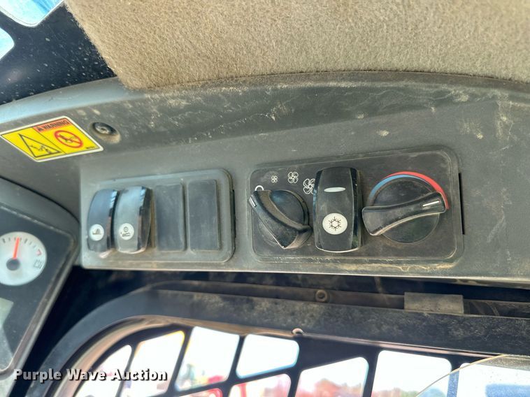 image for item DN0736 2012 Caterpillar  246C skid steer loader