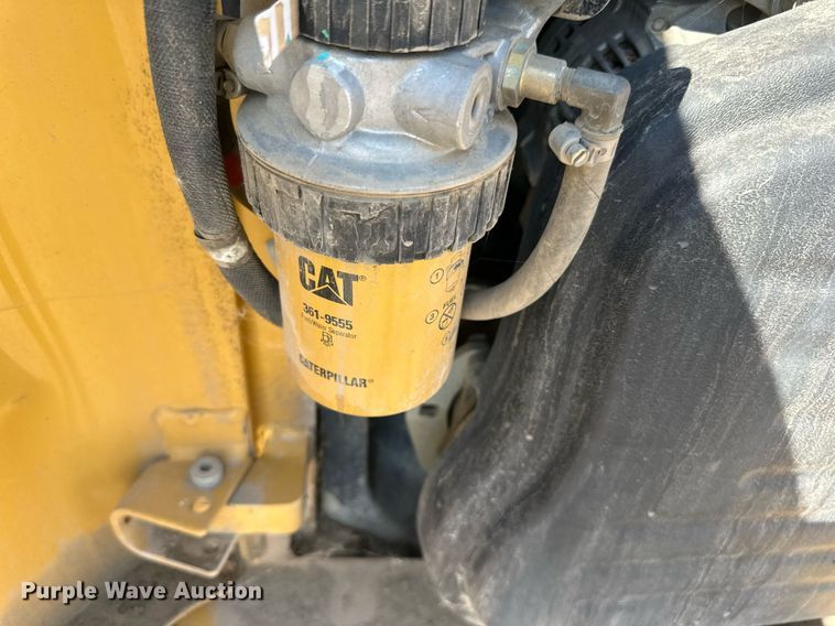 image for item DN0736 2012 Caterpillar  246C skid steer loader