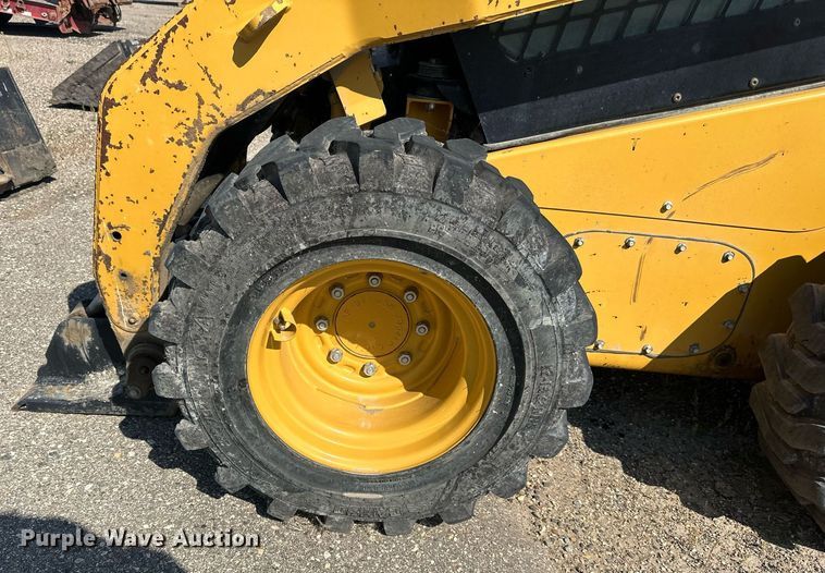 image for item DN0736 2012 Caterpillar  246C skid steer loader