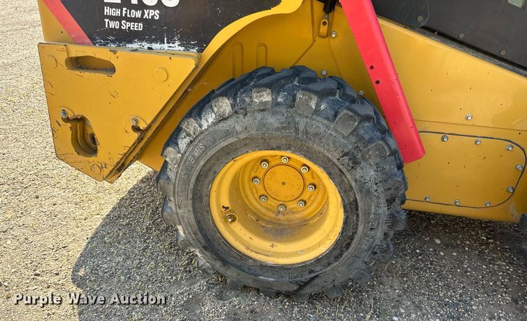 image for item DN0736 2012 Caterpillar  246C skid steer loader
