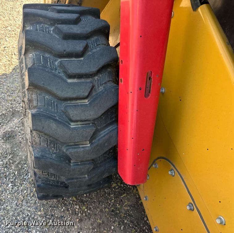 image for item DN0736 2012 Caterpillar  246C skid steer loader