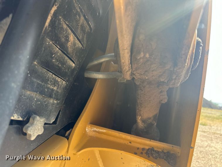 image for item DN0737 2010 Caterpillar  246C skid steer loader