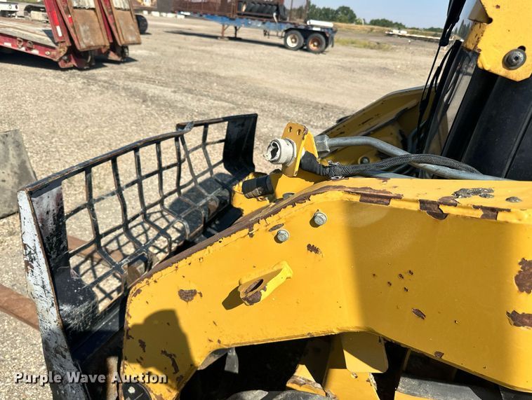 image for item DN0737 2010 Caterpillar  246C skid steer loader