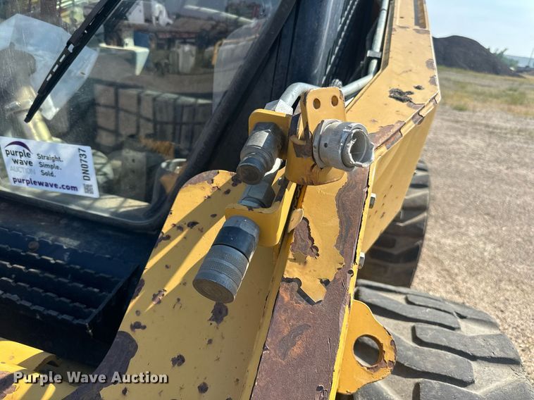 image for item DN0737 2010 Caterpillar  246C skid steer loader