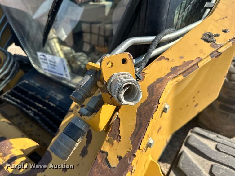 image for item DN0737 2010 Caterpillar  246C skid steer loader