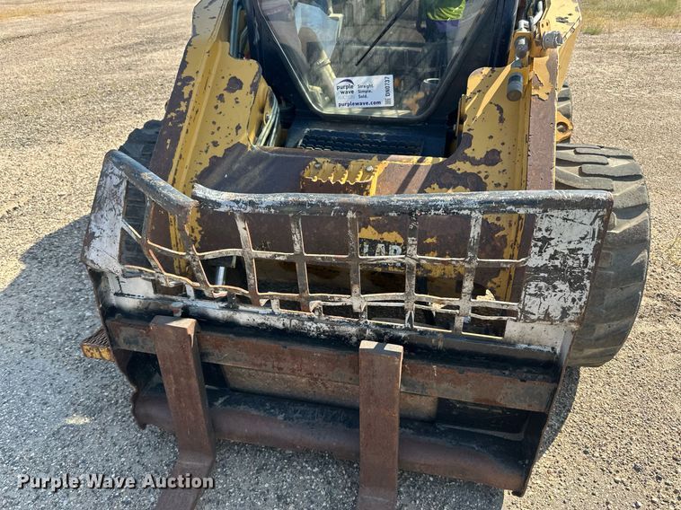 image for item DN0737 2010 Caterpillar  246C skid steer loader