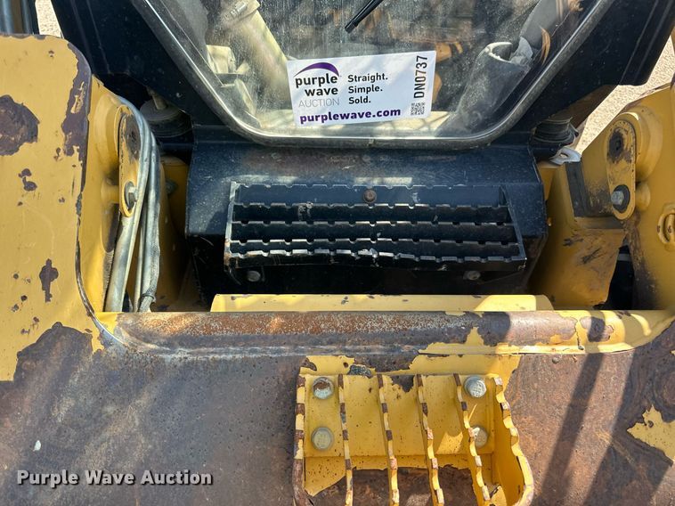 image for item DN0737 2010 Caterpillar  246C skid steer loader