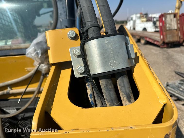 image for item DN0737 2010 Caterpillar  246C skid steer loader