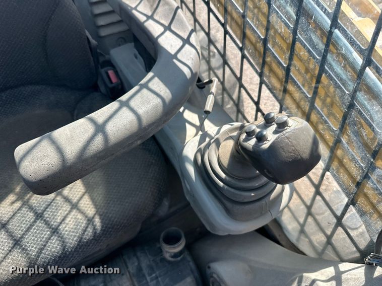 image for item DN0737 2010 Caterpillar  246C skid steer loader