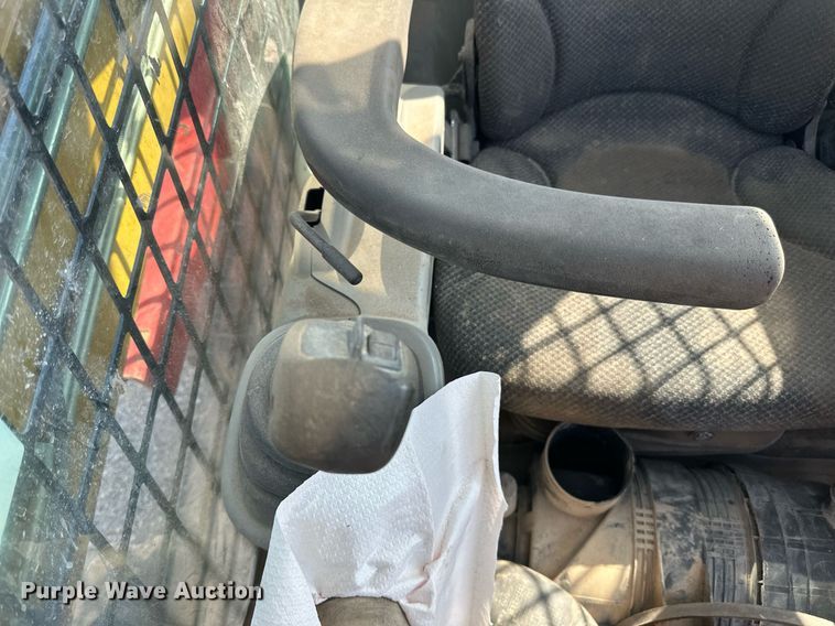 image for item DN0737 2010 Caterpillar  246C skid steer loader