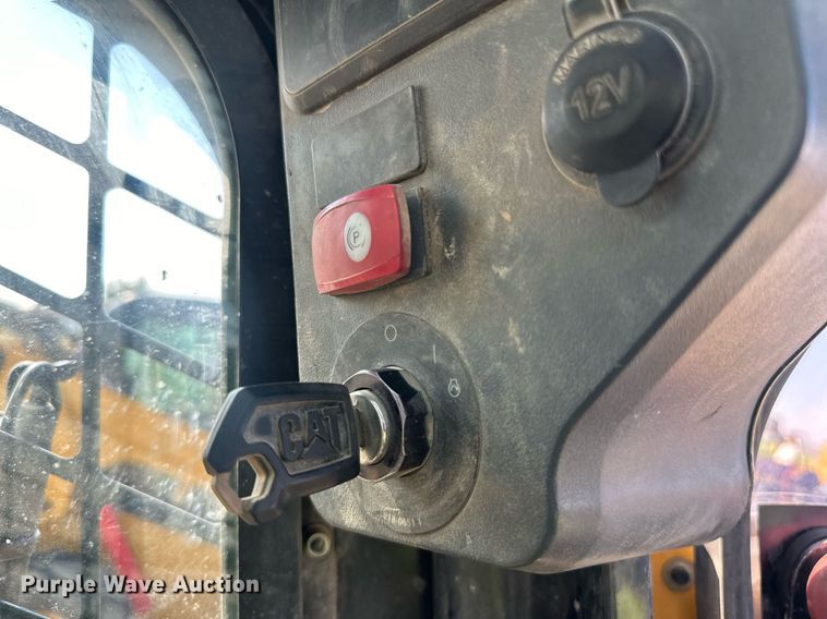 image for item DN0737 2010 Caterpillar  246C skid steer loader