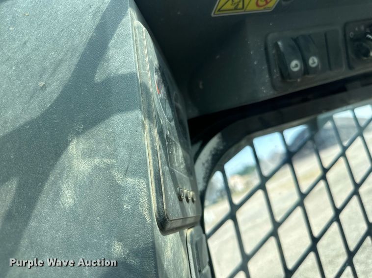 image for item DN0737 2010 Caterpillar  246C skid steer loader