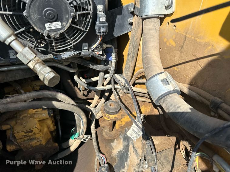 image for item DN0737 2010 Caterpillar  246C skid steer loader