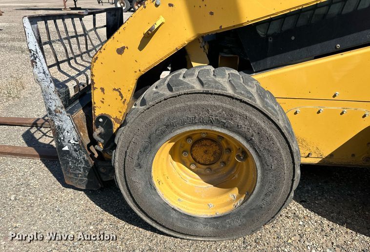 image for item DN0737 2010 Caterpillar  246C skid steer loader