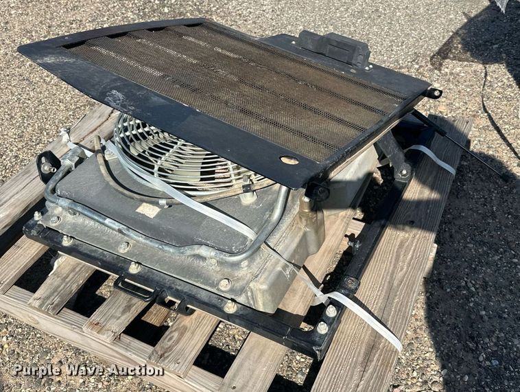 image for item DN0737 2010 Caterpillar  246C skid steer loader