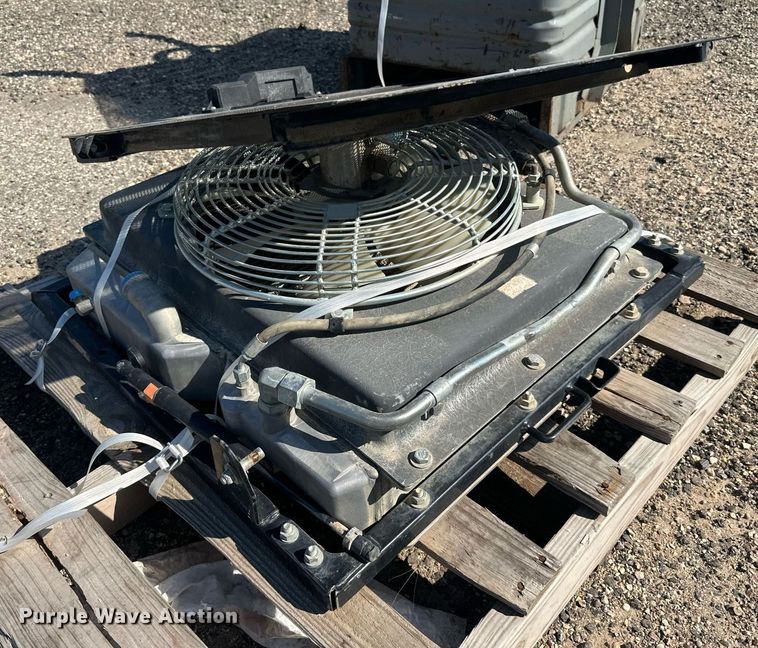 image for item DN0737 2010 Caterpillar  246C skid steer loader