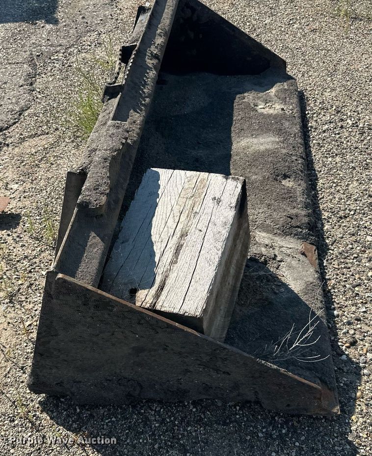 image for item DN0737 2010 Caterpillar  246C skid steer loader