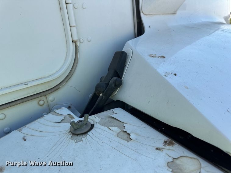 image for item DN0738 1986 Kenworth  T600A utility / service truck