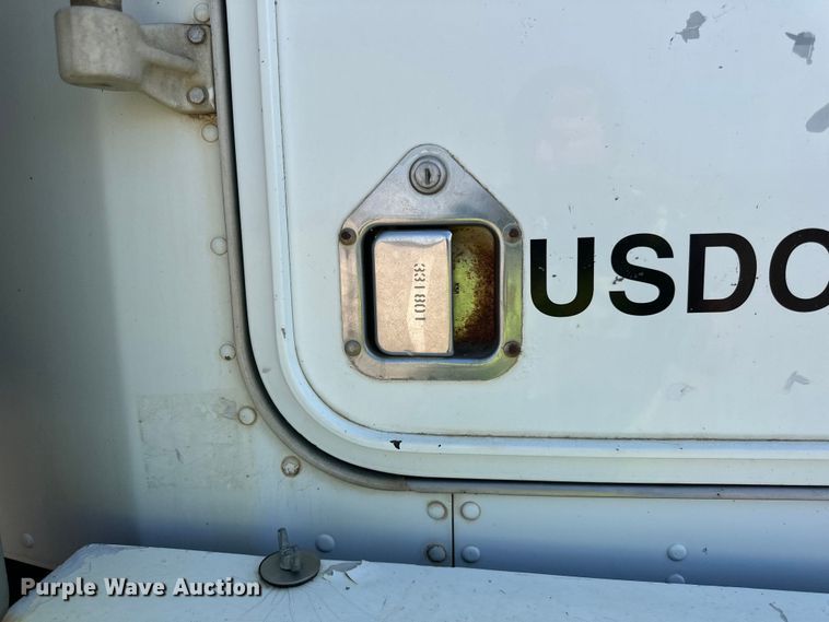 image for item DN0738 1986 Kenworth  T600A utility / service truck