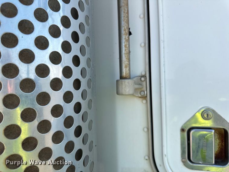 image for item DN0738 1986 Kenworth  T600A utility / service truck