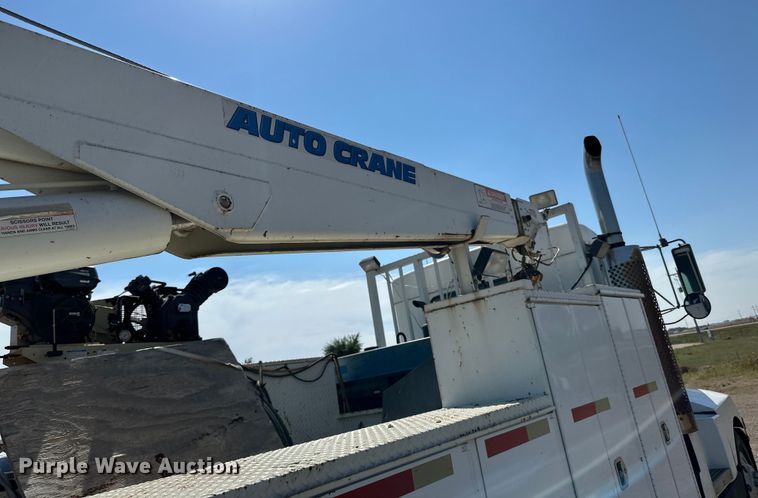 image for item DN0738 1986 Kenworth  T600A utility / service truck