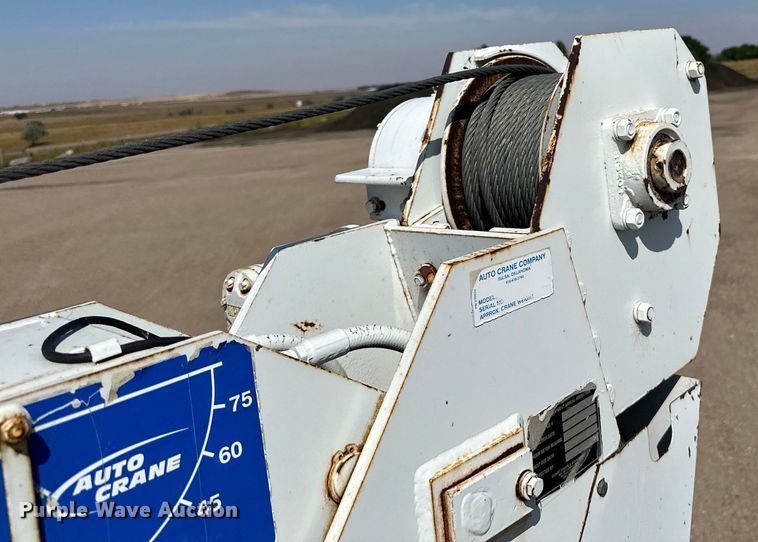 image for item DN0738 1986 Kenworth  T600A utility / service truck