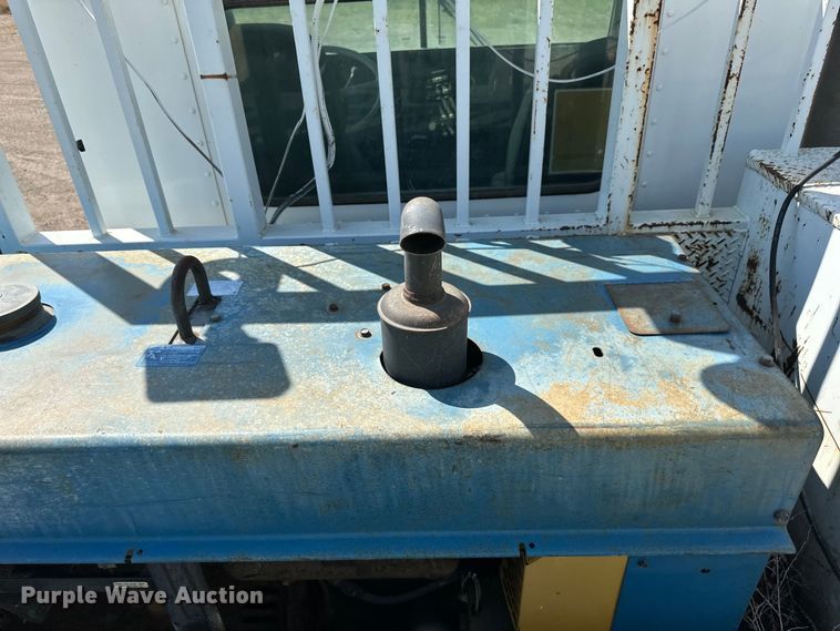 image for item DN0738 1986 Kenworth  T600A utility / service truck