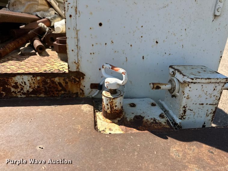 image for item DN0738 1986 Kenworth  T600A utility / service truck