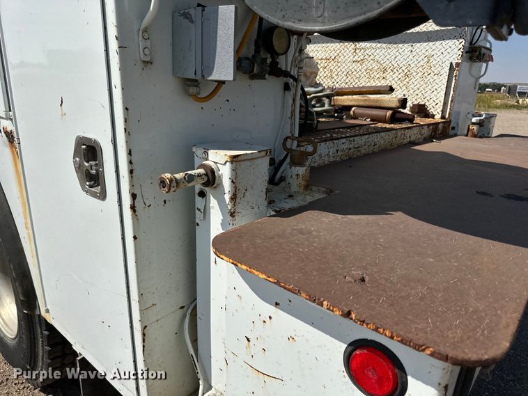 image for item DN0738 1986 Kenworth  T600A utility / service truck