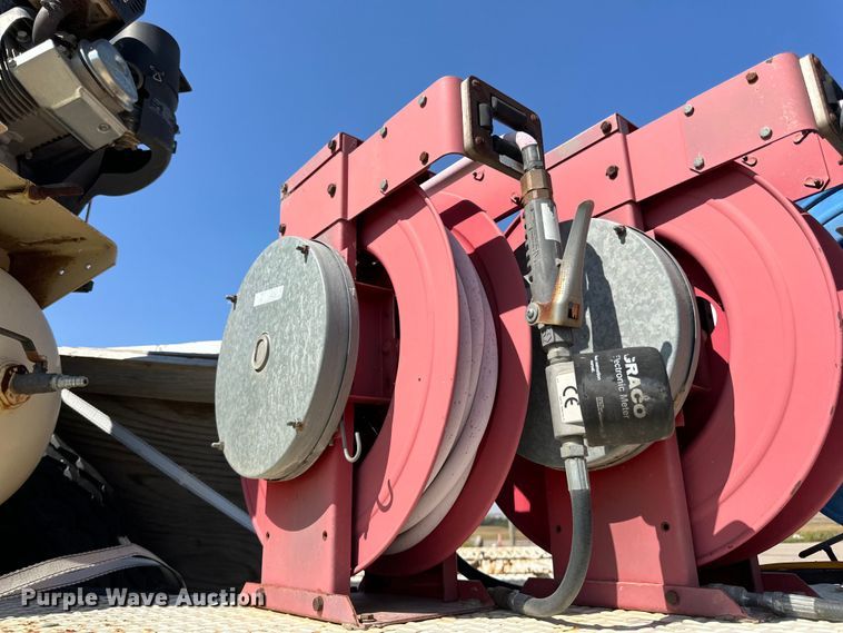 image for item DN0738 1986 Kenworth  T600A utility / service truck