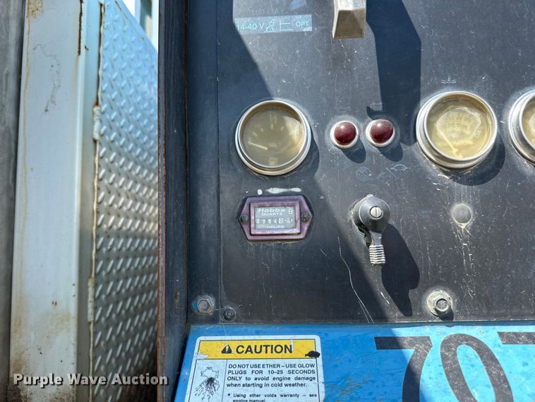 image for item DN0738 1986 Kenworth  T600A utility / service truck