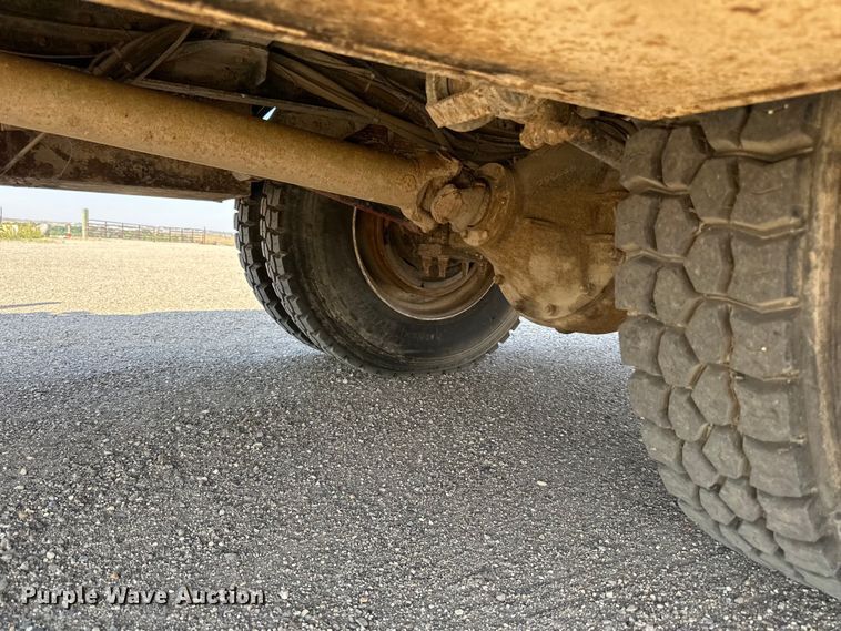 image for item DN0738 1986 Kenworth  T600A utility / service truck