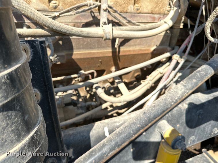 image for item DN0738 1986 Kenworth  T600A utility / service truck