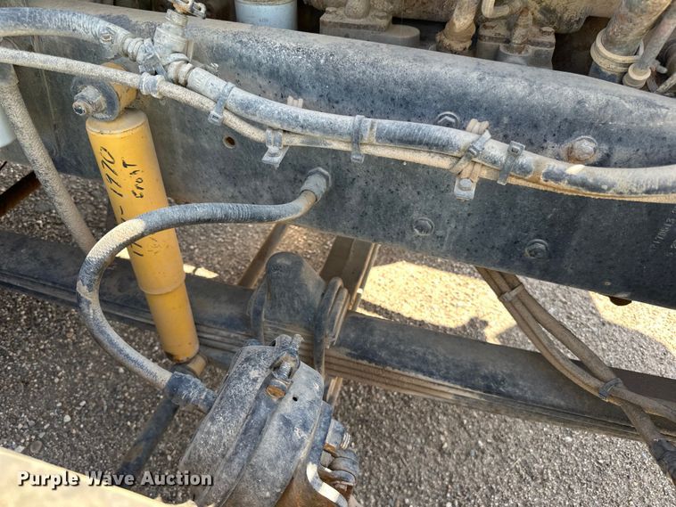 image for item DN0738 1986 Kenworth  T600A utility / service truck