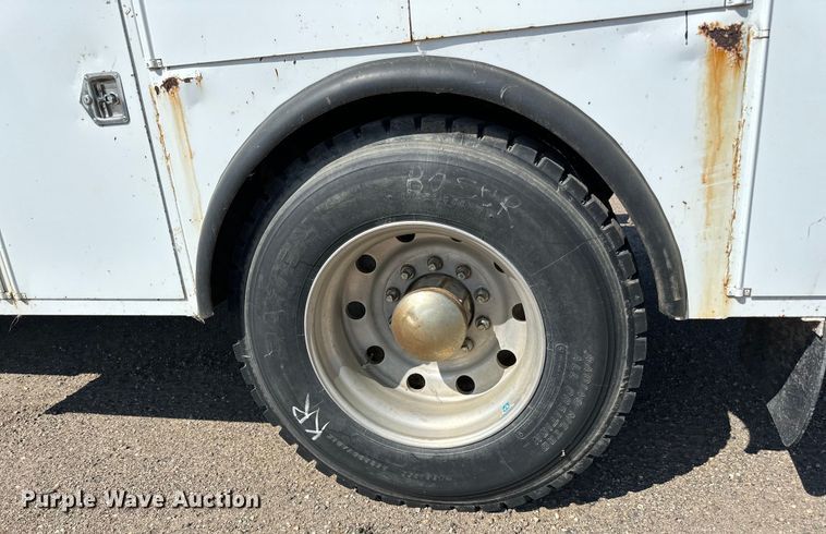 image for item DN0738 1986 Kenworth  T600A utility / service truck