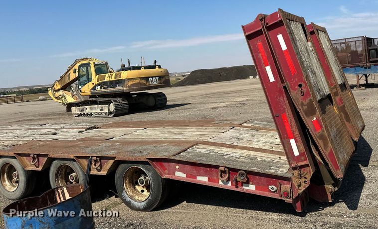 image for item DN0739 2001 Talbert equipment trailer