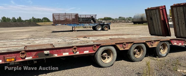image for item DN0739 2001 Talbert equipment trailer
